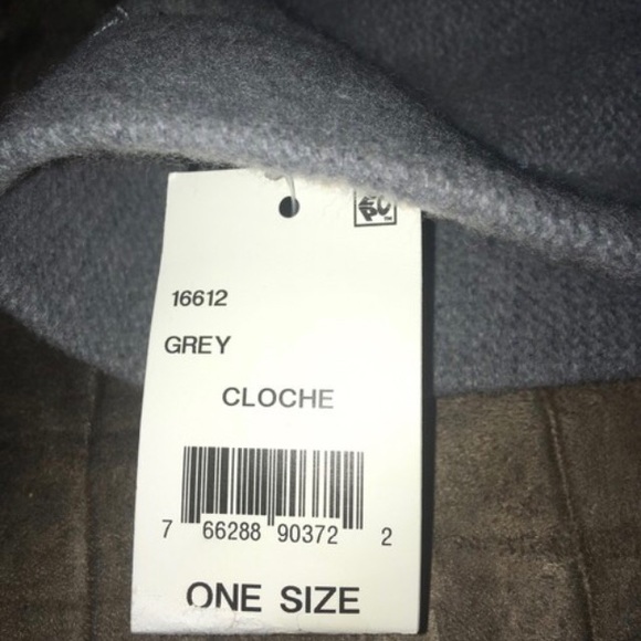 August Grey Wool/Nylon Cloche Hat w/Flower NWT - Picture 2 of 5